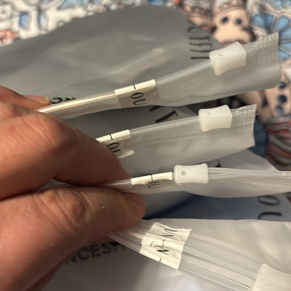 New underoutift comfort shaping bra see photos. ALL NEW IN ORIGINAL PACKING BAG - Picture 12 of 12